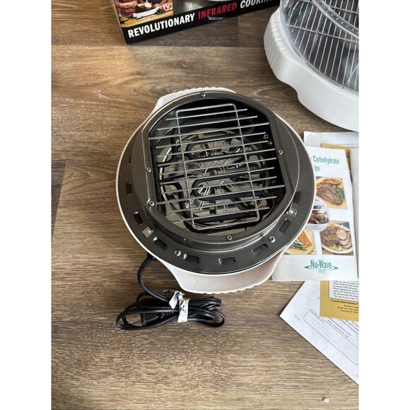 NuWave Pro Infrared Cooking System Convection Oven White Red 20331 + Recipe Book - Picture 9 of 15